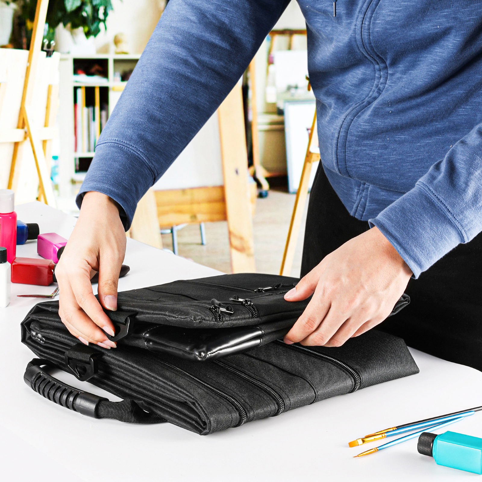 Nicpro Light Weight Art Portfolio Bag, 18x24 Black Art Canvas Portfolio Case with Detachable Shoulder Strap, Leather Corners, Carrying Storage Case for Artwork, Poster, Sketching, and Drawing